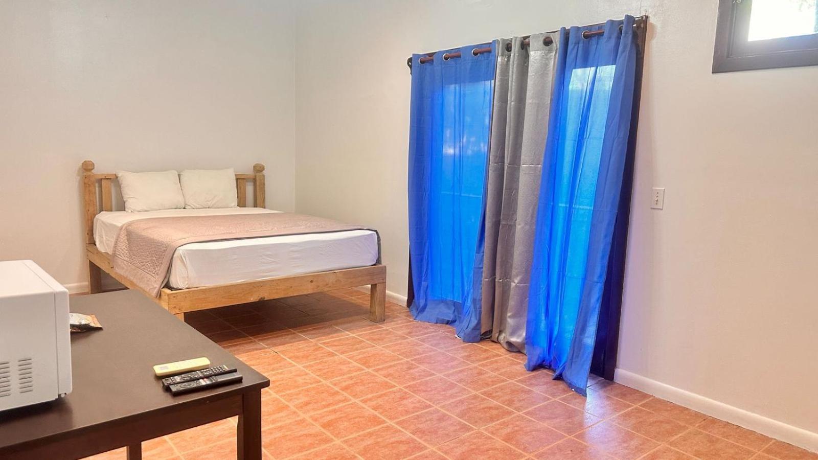 Dixon Cove Las Palmas Beach Hotel מראה חיצוני תמונה