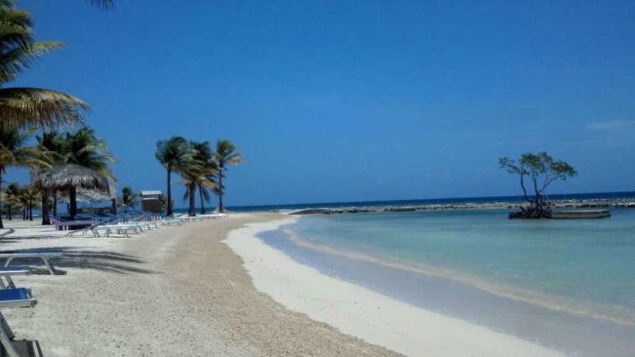 Dixon Cove Las Palmas Beach Hotel מראה חיצוני תמונה