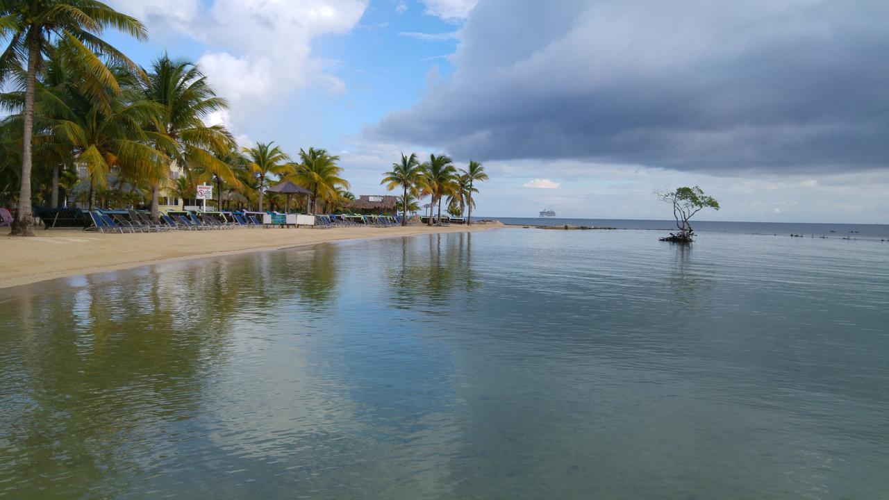 Dixon Cove Las Palmas Beach Hotel מראה חיצוני תמונה